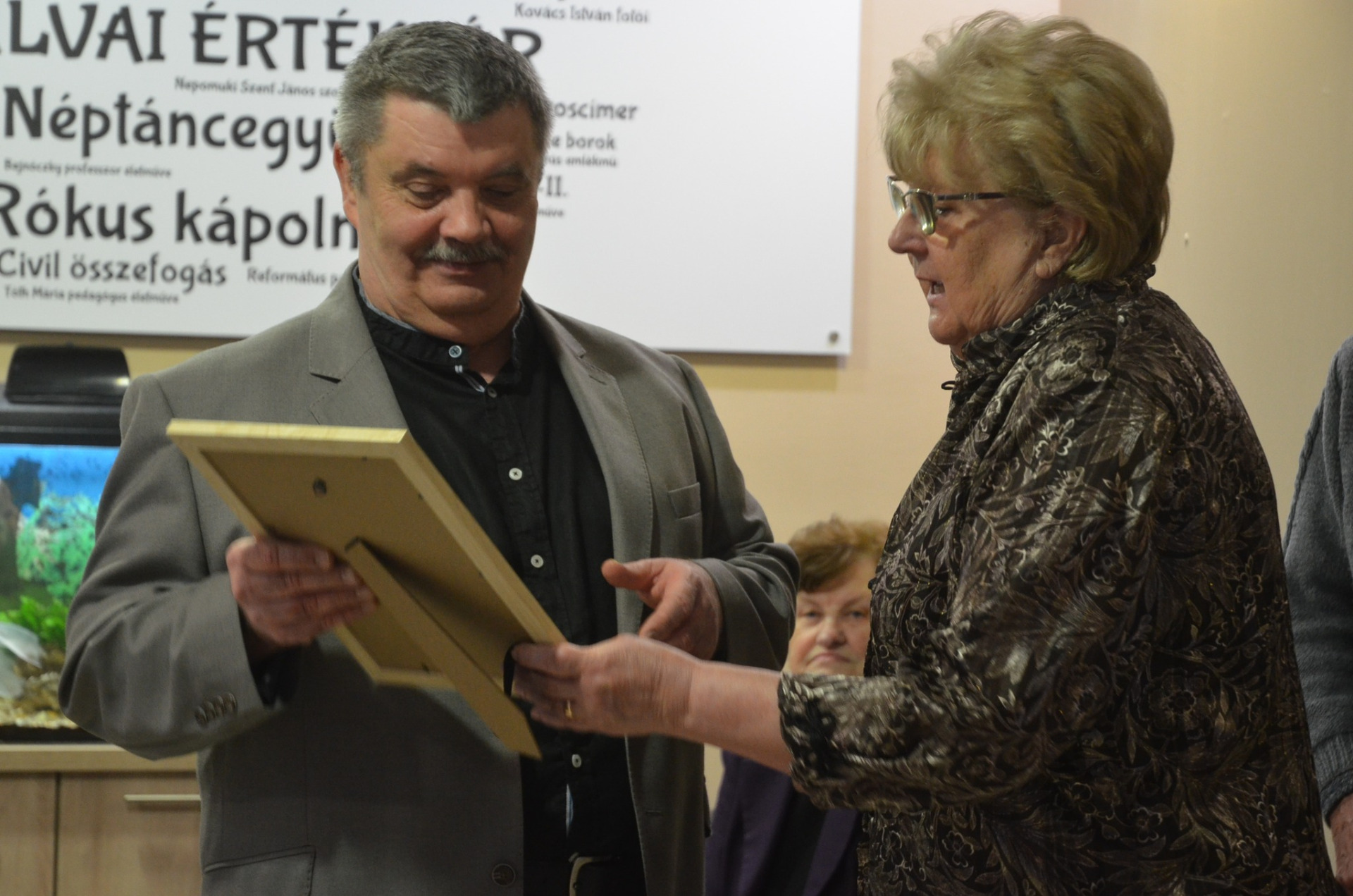 - Csüllög Gábor Ügyvezető